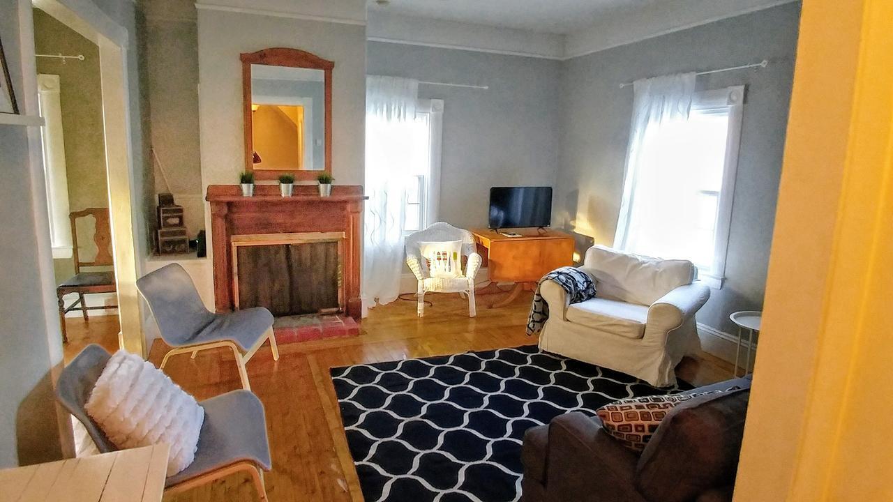 Apartamento Beside The Tulip Tree Shelburne Exterior foto